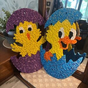 NO BRAND Vintage Classic Melted Plastic Popcorn Easter Duck Chick Home Decor GUC